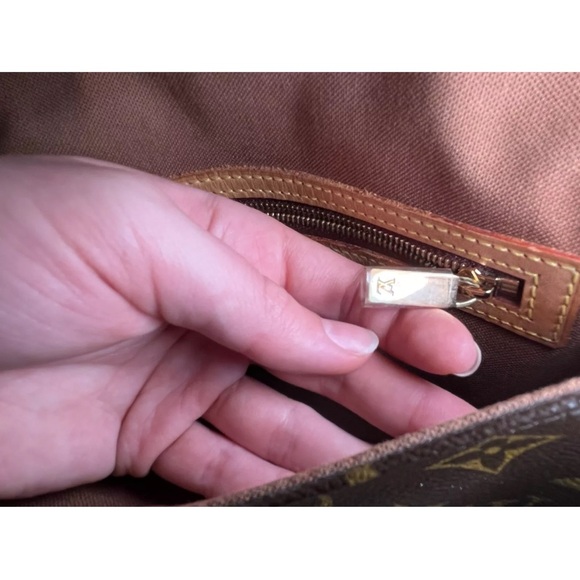 Louis Vuitton LV Monogram Looping Mini - Picture 5 of 8